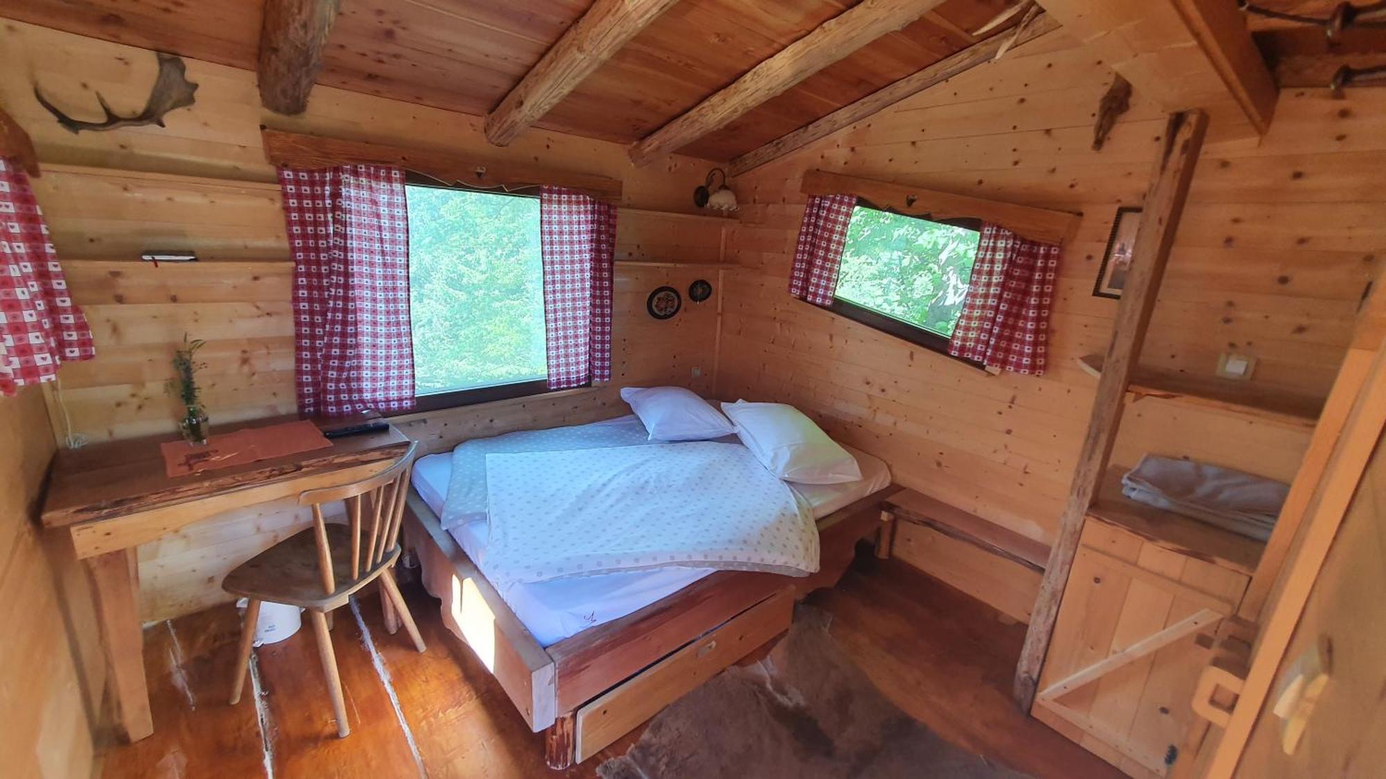 Treehouse Toplak Ruse Buitenkant foto