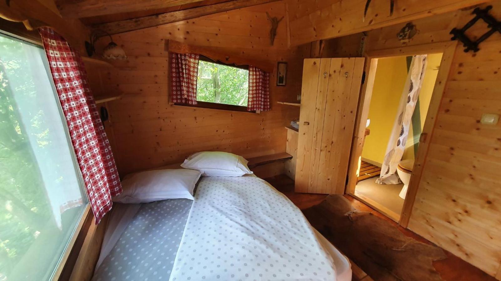 Treehouse Toplak Ruse Buitenkant foto